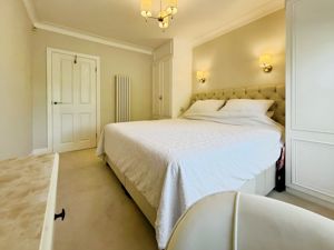 Photo 11- click for photo gallery